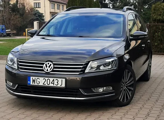 garwolin Volkswagen Passat cena 36300 przebieg: 300000, rok produkcji 2014 z Garwolin